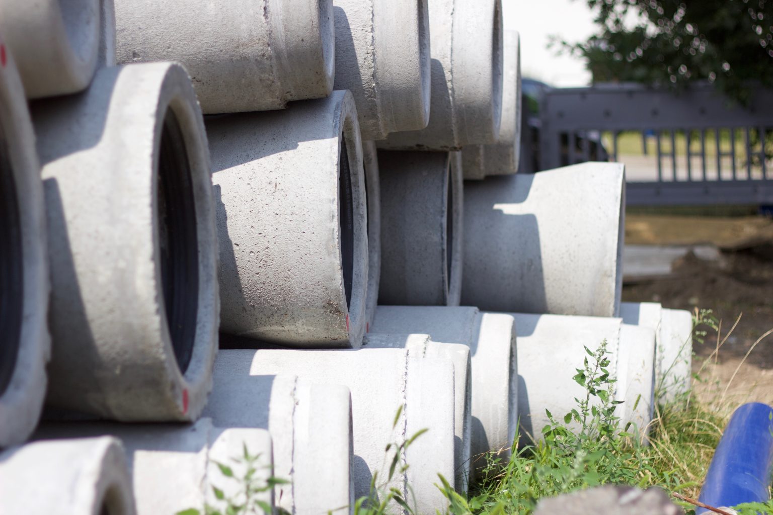 Betonrohre für den Kanalbau
